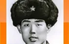 1966年一战士拦马救下6儿童，自己却不幸牺牲，之后家乡为他改名 ...
