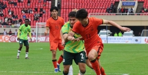 邀请赛：“徐州姆巴佩”苗润东发挥抢眼，U19国足1比0击败澳大利亚 ...