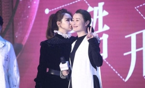 戚薇李承铉一家度假：11岁女儿Lucky身高骤增染紫发，3岁儿子显母亲神韵 ...