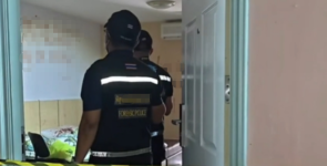 中国留学生泰国公寓坠亡，房间墙上留遗言，警方在浴室发现其女友遗体 ...