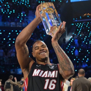 数据帝：扣篮王得分超NBA生涯得分 利拉德夺三分冠军缔造两大纪录 ...