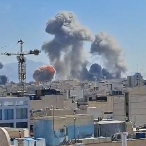 以军称绝不允许伊朗恢复军事能力