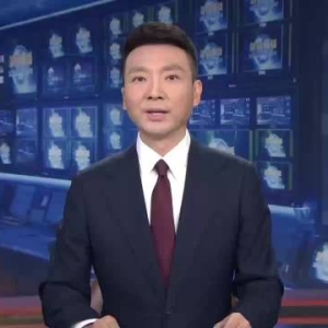 习近平同俄罗斯总统普京共同参观“传承中俄世代友好 树立大国关系典范”图 ...