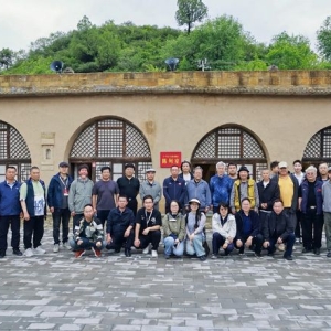 追寻红色足迹 写生甘泉象鼻子湾
